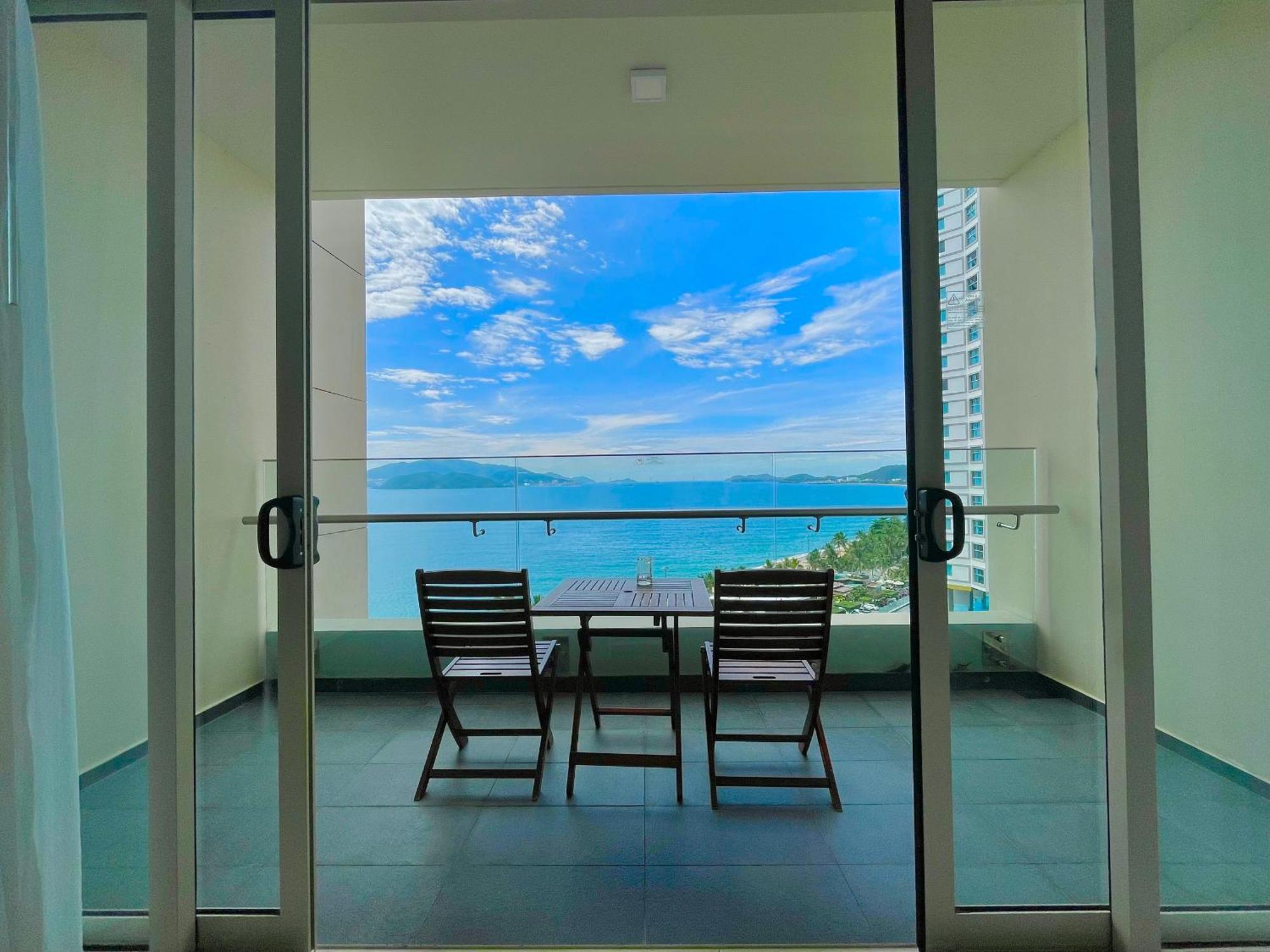 Sea View Luxury - Apartments Нячанг Екстер'єр фото